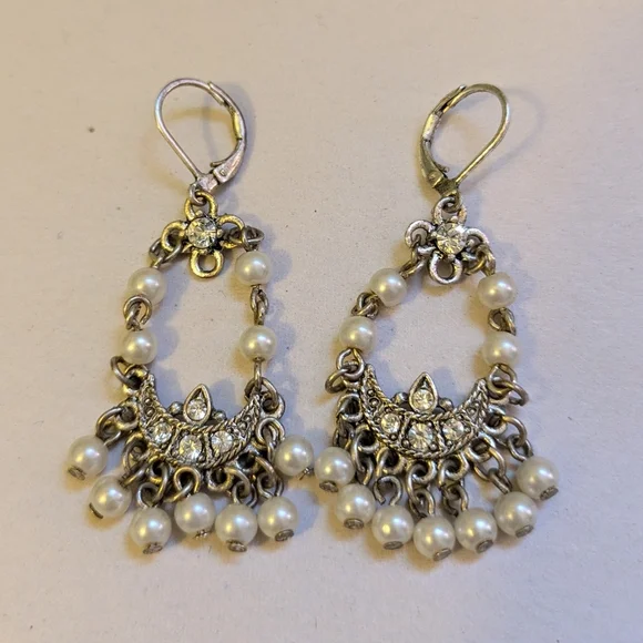 Vintage Pearl Dangle Earrings - Picture 1 of 4